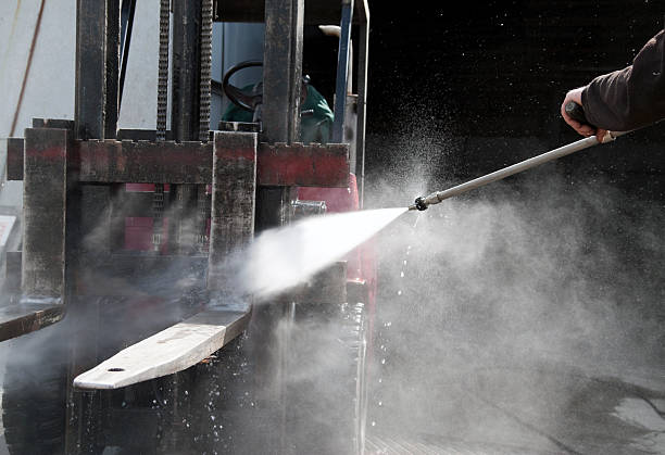 Best Dumpster Area Cleaning  in Commack, NY